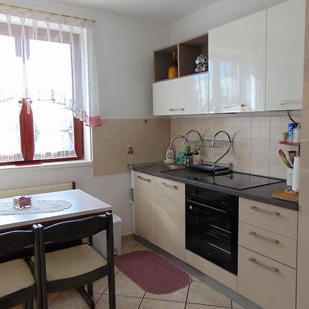 Apartment Dendy Pula Luaran gambar