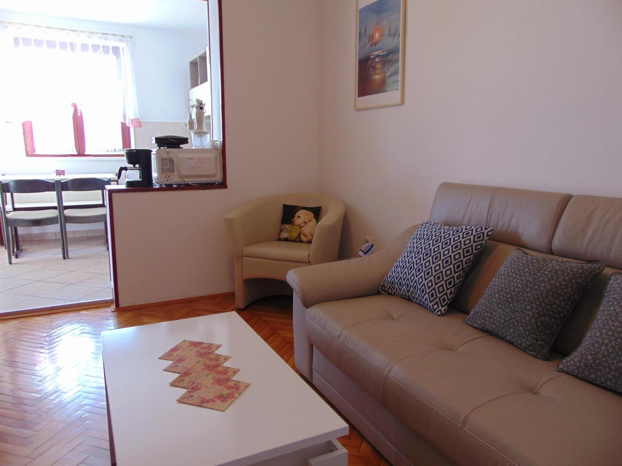 Apartment Dendy Pula Luaran gambar